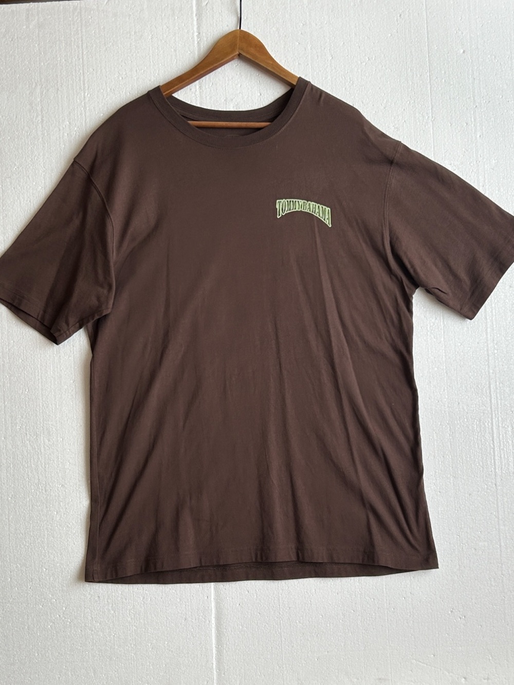Tommy Bahama Vintage Style Men's Brown Retro Casino Graphic Logo T-Shirt. Sz. XL